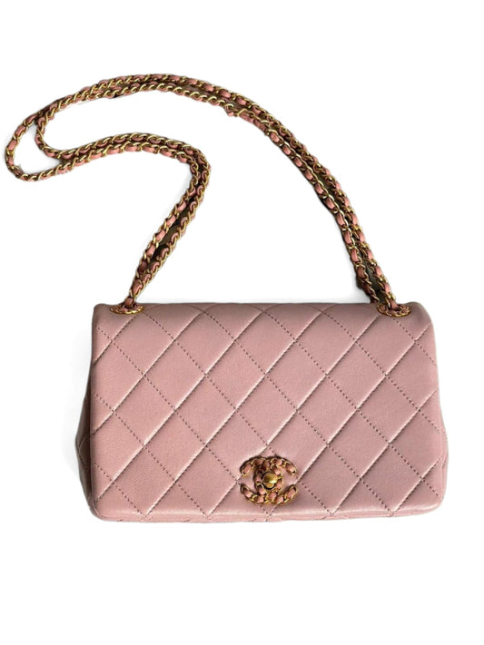 Chanel Flap Bag Medium Pink Lambskin AGHW 24B