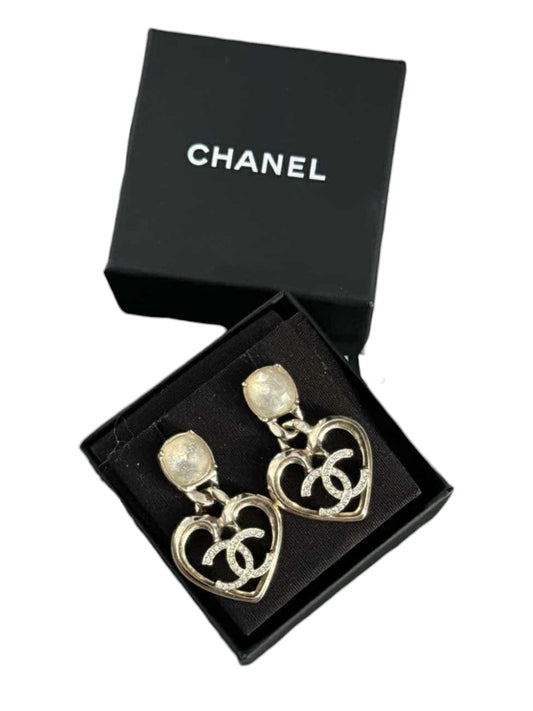 Chanel Earring 23C CC Heart Drop